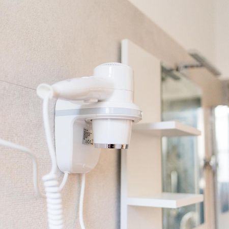 Drooms 4,0 Domotic Smart Self 24H,7 Vicino Treni Porta Susa E Centro Storico Turin Bagian luar foto