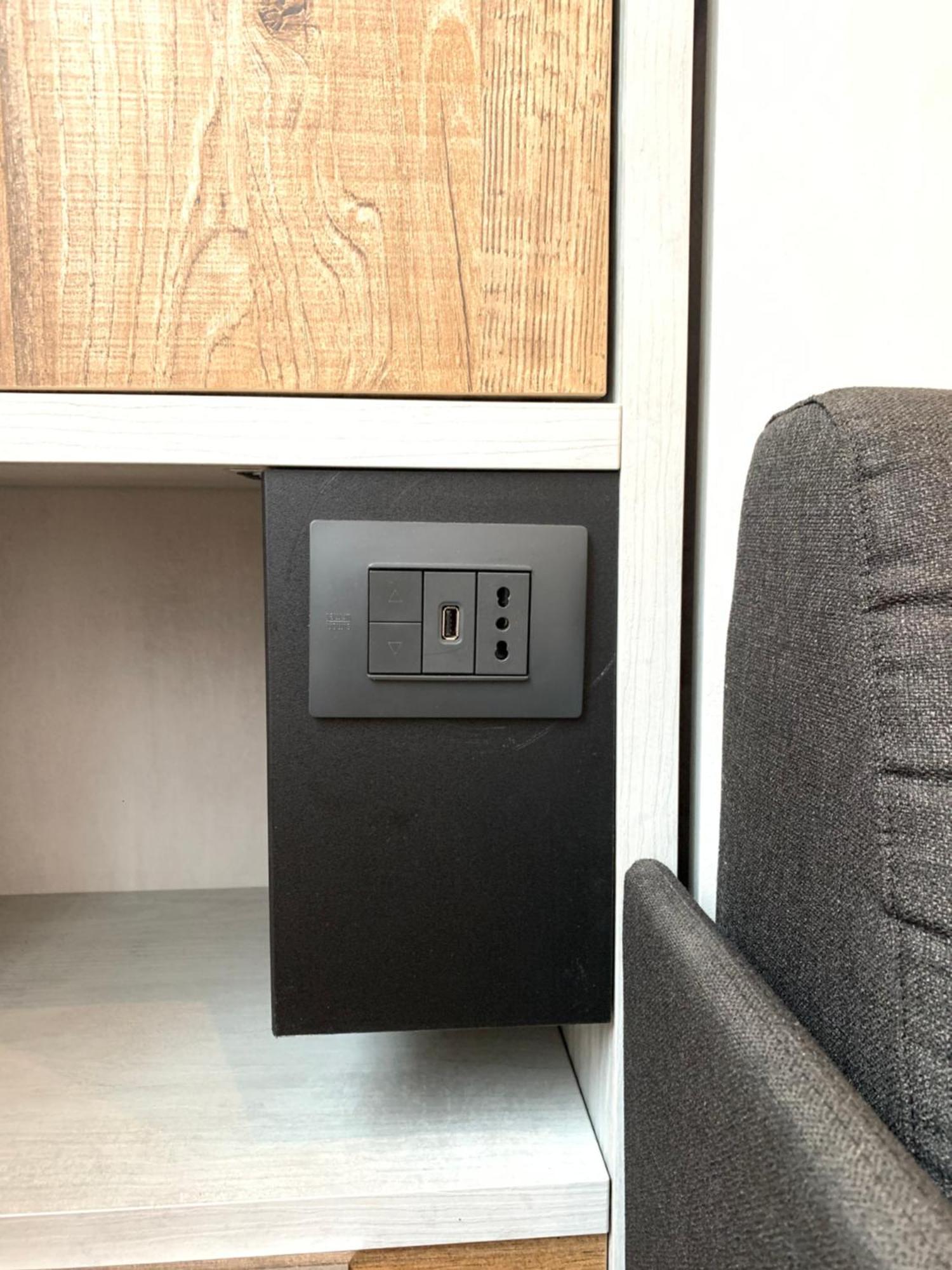 Drooms 4,0 Domotic Smart Self 24H,7 Vicino Treni Porta Susa E Centro Storico Turin Bagian luar foto