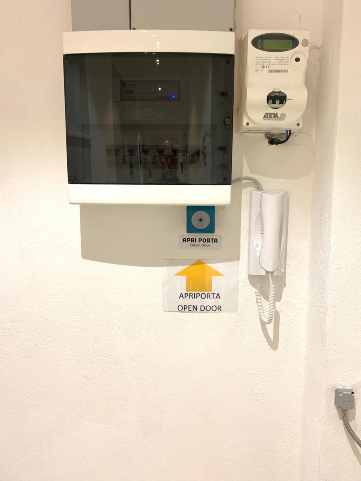 Drooms 4,0 Domotic Smart Self 24H,7 Vicino Treni Porta Susa E Centro Storico Turin Bagian luar foto