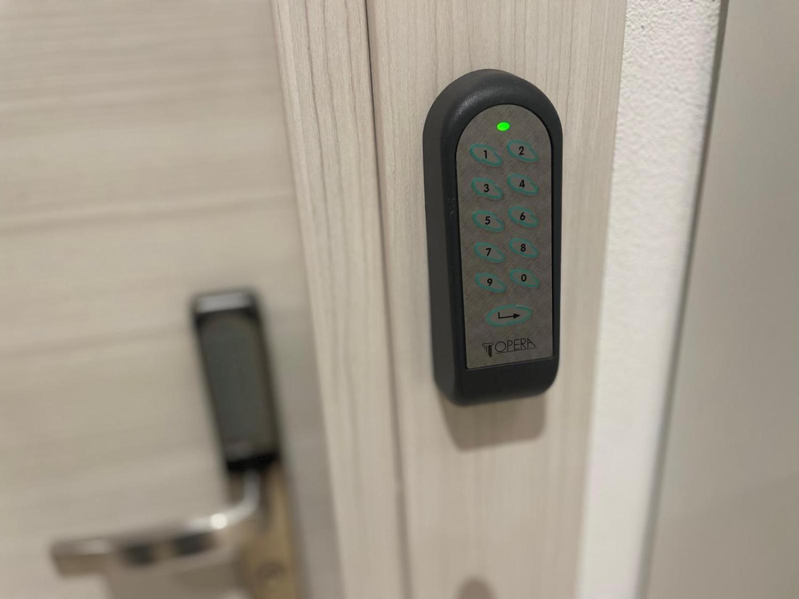 Drooms 4,0 Domotic Smart Self 24H,7 Vicino Treni Porta Susa E Centro Storico Turin Bagian luar foto