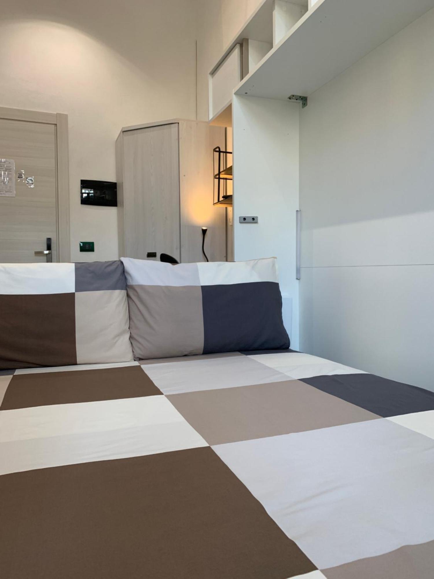Drooms 4,0 Domotic Smart Self 24H,7 Vicino Treni Porta Susa E Centro Storico Turin Bagian luar foto