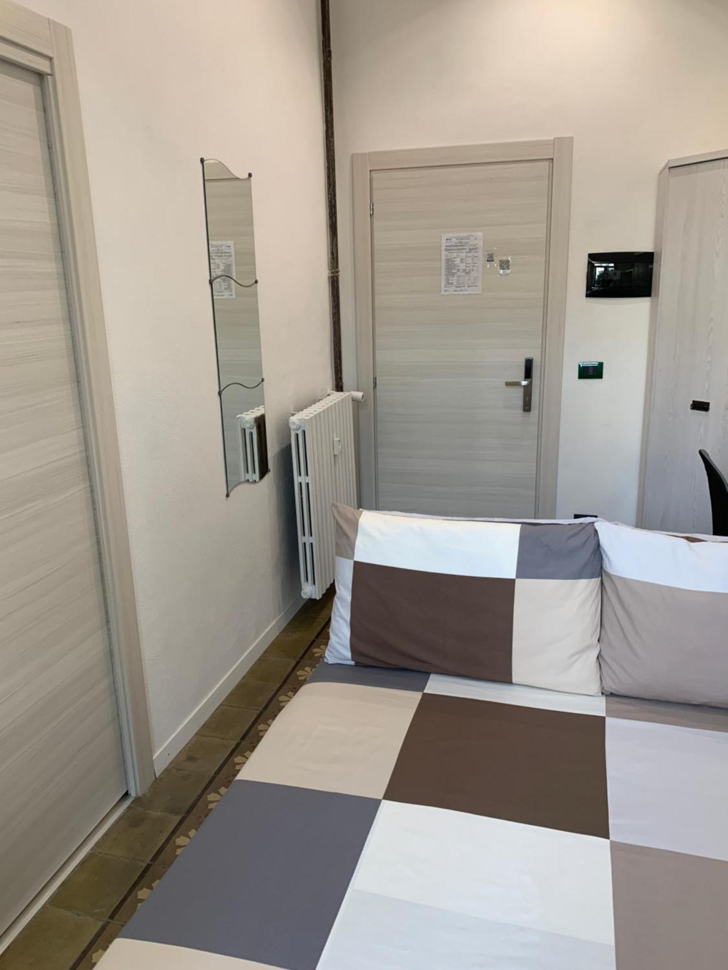 Drooms 4,0 Domotic Smart Self 24H,7 Vicino Treni Porta Susa E Centro Storico Turin Bagian luar foto